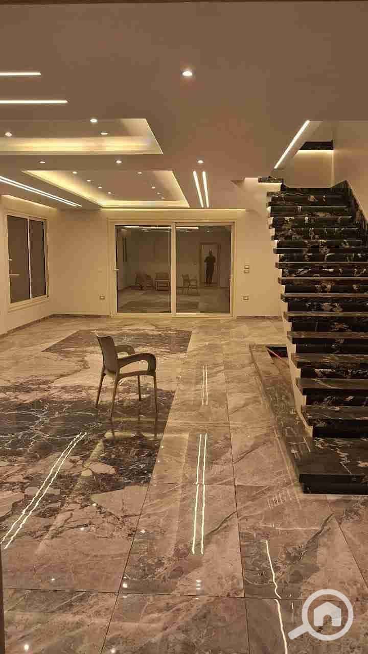 1000581003. jpg 1000581003. jpg