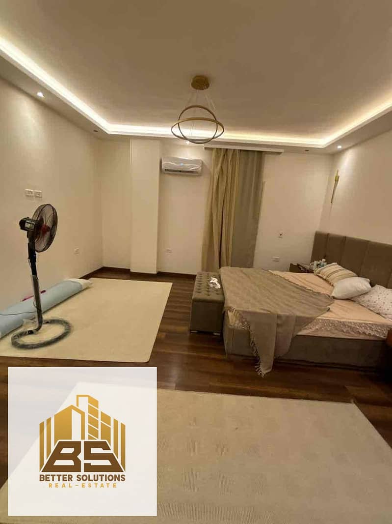 10 094b84ab-f0b8-478a-bc1b-03ef5c7b4384. jpg