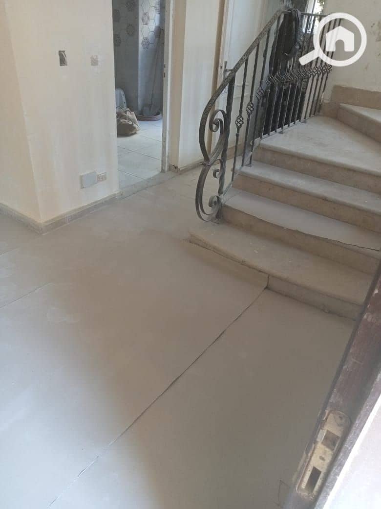 4 2d103b6a-e8ff-49f4-8c9b-26aede5e6c28. jpg