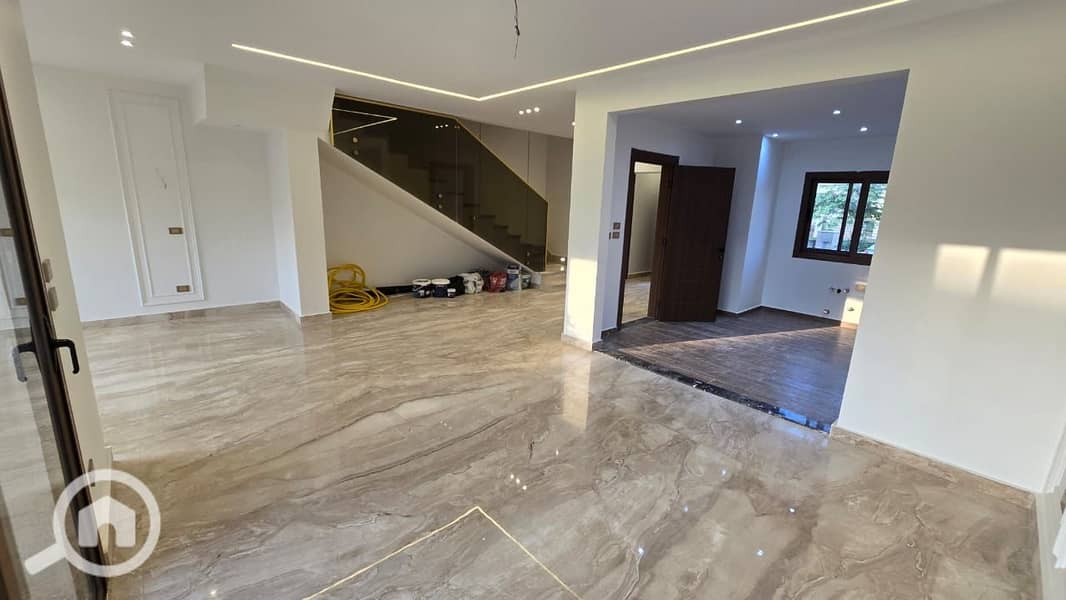 18 97172d03-38d5-4016-988c-8c207d05d0e4. jpeg