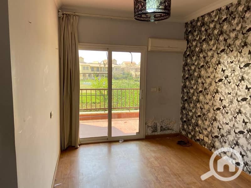 8 ee0535ae-07a9-4e57-947f-cac25b7a4bff. jpg