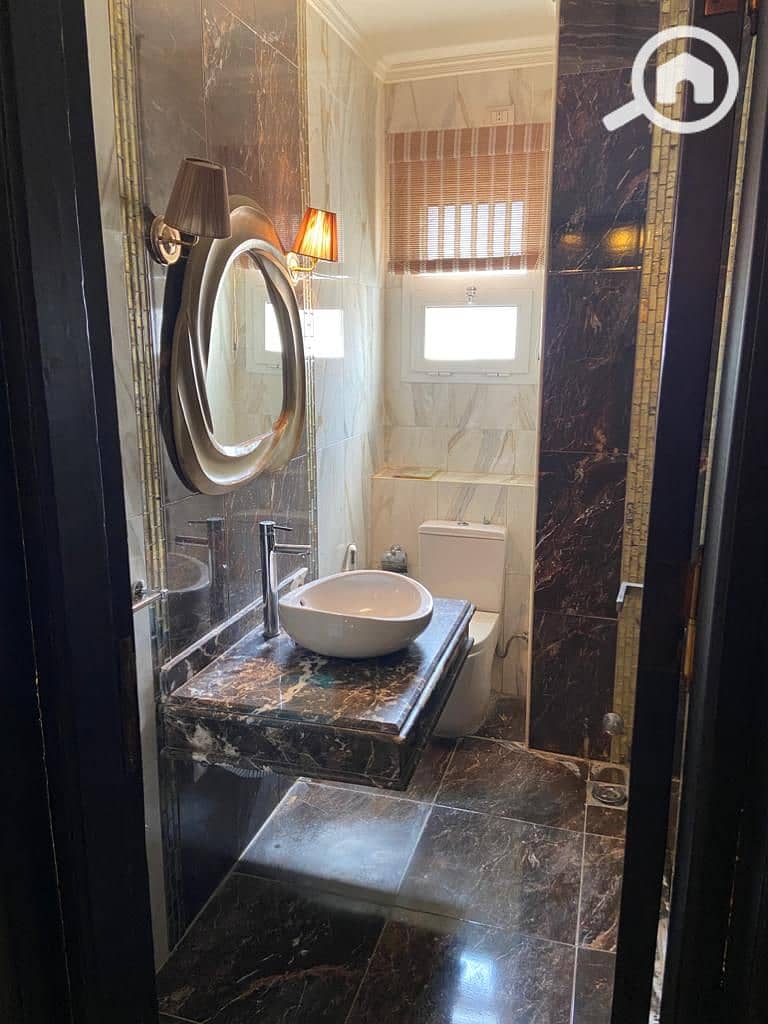 10 fb016a32-b26f-4aaf-b78e-23b01e21b2c0. jpg