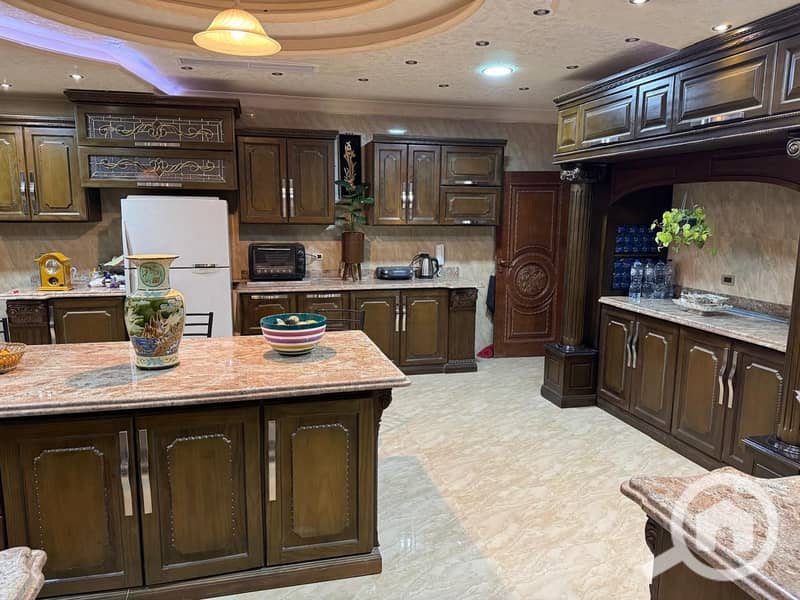 24 bcbf7953-da87-4cdd-9d5d-82d5e23a0be9. jpeg