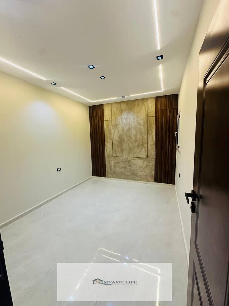 2 WhatsApp Image 2025-12-01 at 10.37. 33 AM (1). jpeg