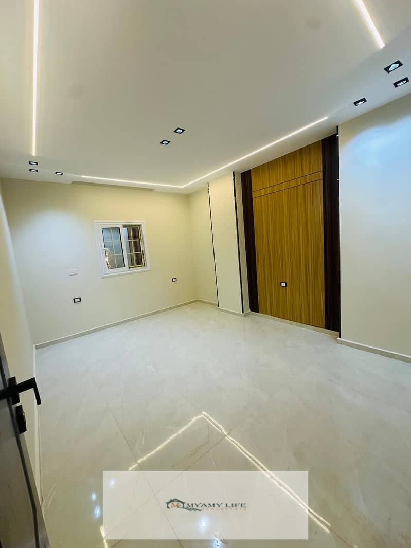 8 WhatsApp Image 2025-12-01 at 10.37. 34 AM (3). jpeg