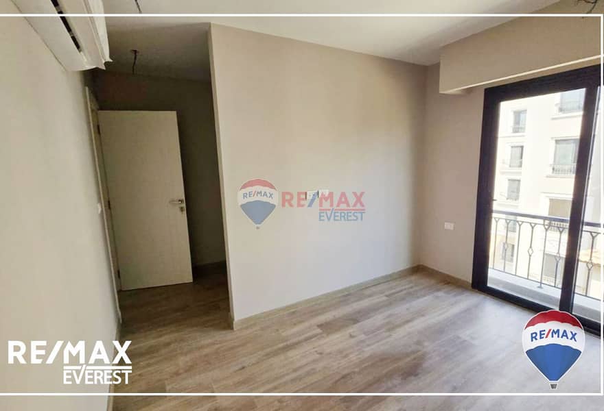 6 413e8814-23eb-45b0-9126-3e9fadc77d5a. jpg