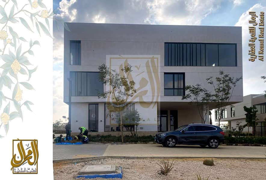 12 IMG-20250dWA0033. jpg