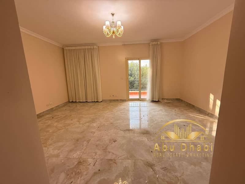 4 0db9e301-df16-4335-bd06-660c29b2b91a. jpg