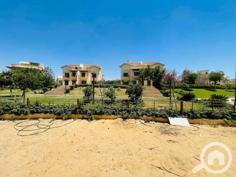 14 cff25ca2-9b0d-4a84-9e76-71b0d4a49d0f. jpg