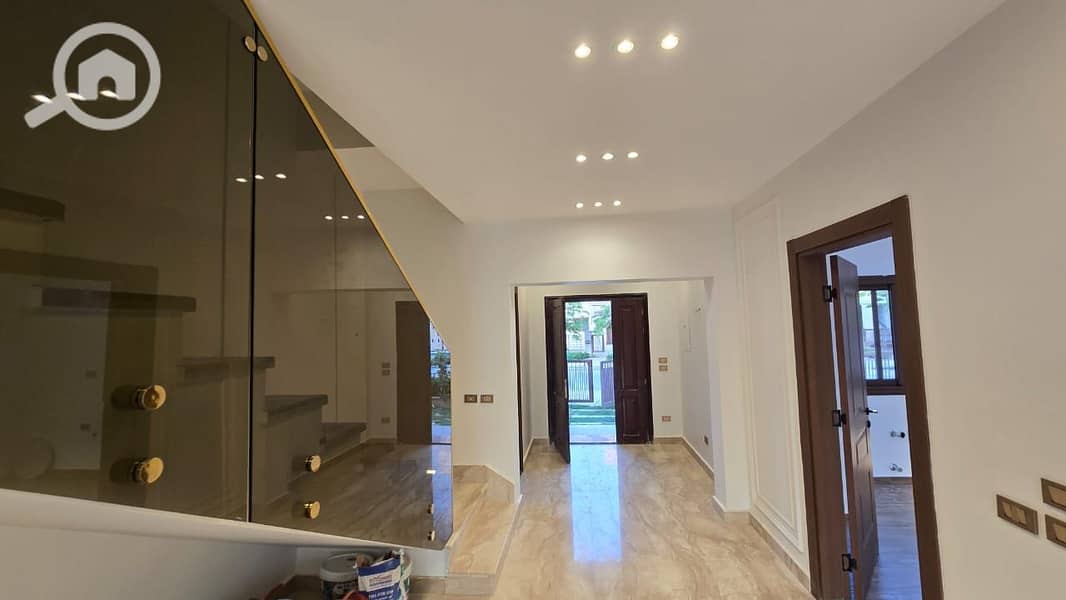 25 dc628b8a-0d30-429e-8d3b-7ef9ebcbee31. jpeg