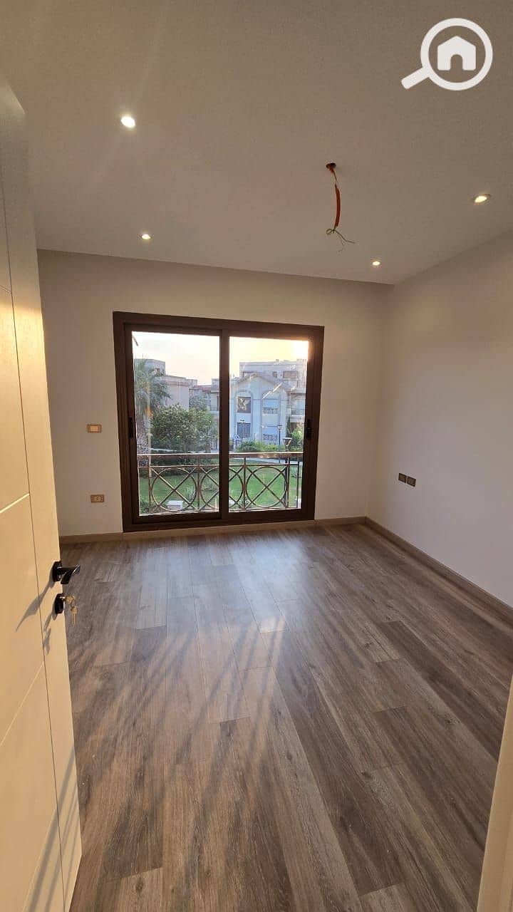 29 e939e326-aa7d-4e3b-a809-e58972757068. jpeg