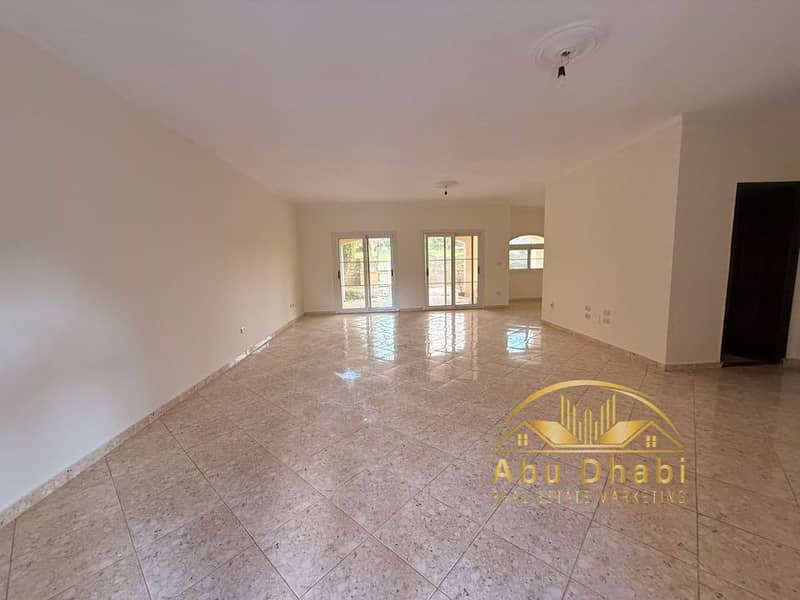 4 584511028_830321573078074_5877445053452789486_n. jpg