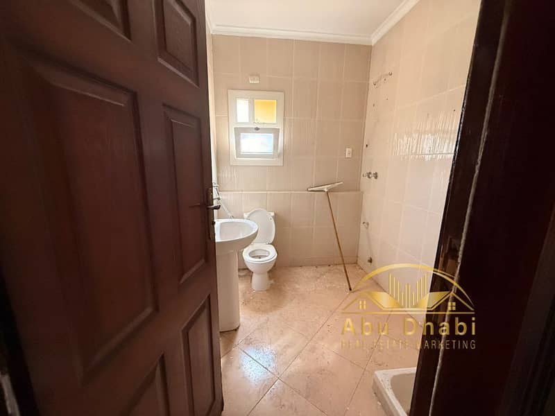 6 584299262_830321843078047_1134573844762481468_n. jpg