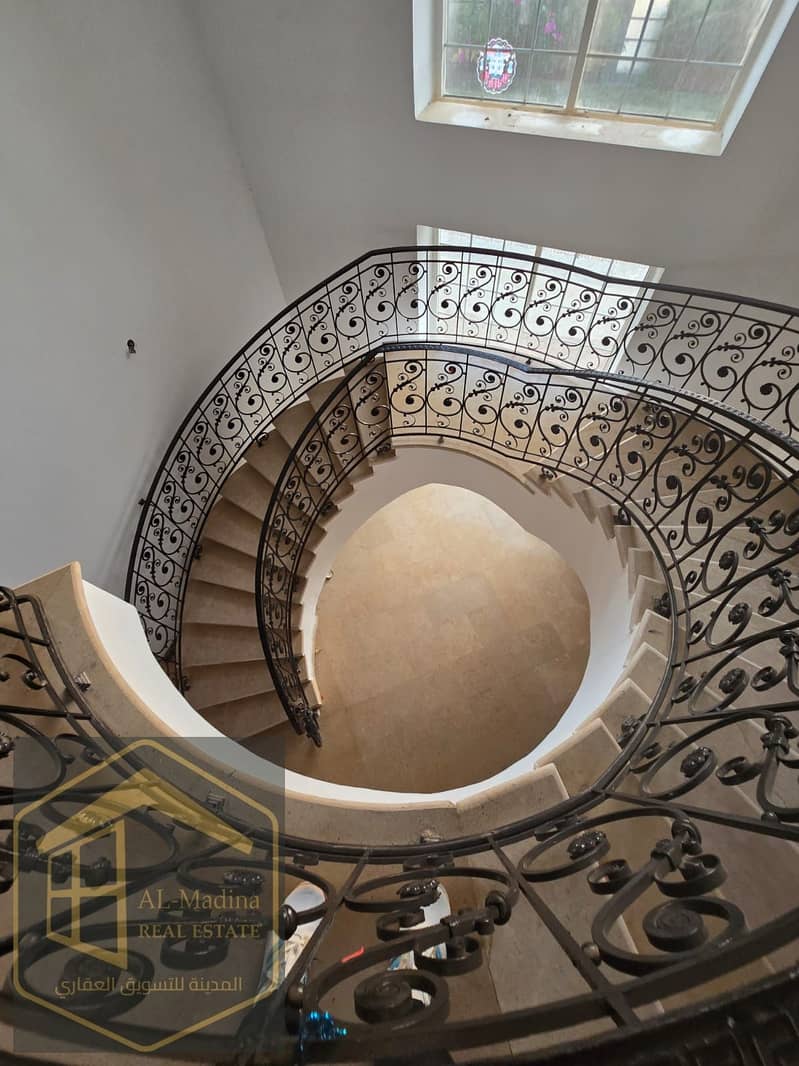 7 WhatsApp Image 2025-11-30 at 16.37. 26. jpeg