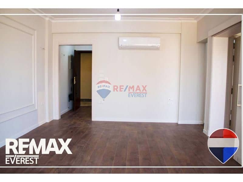 4 2fca9228-aeba-4d80-bc1f-bfdc1f7e1f7e. jpg