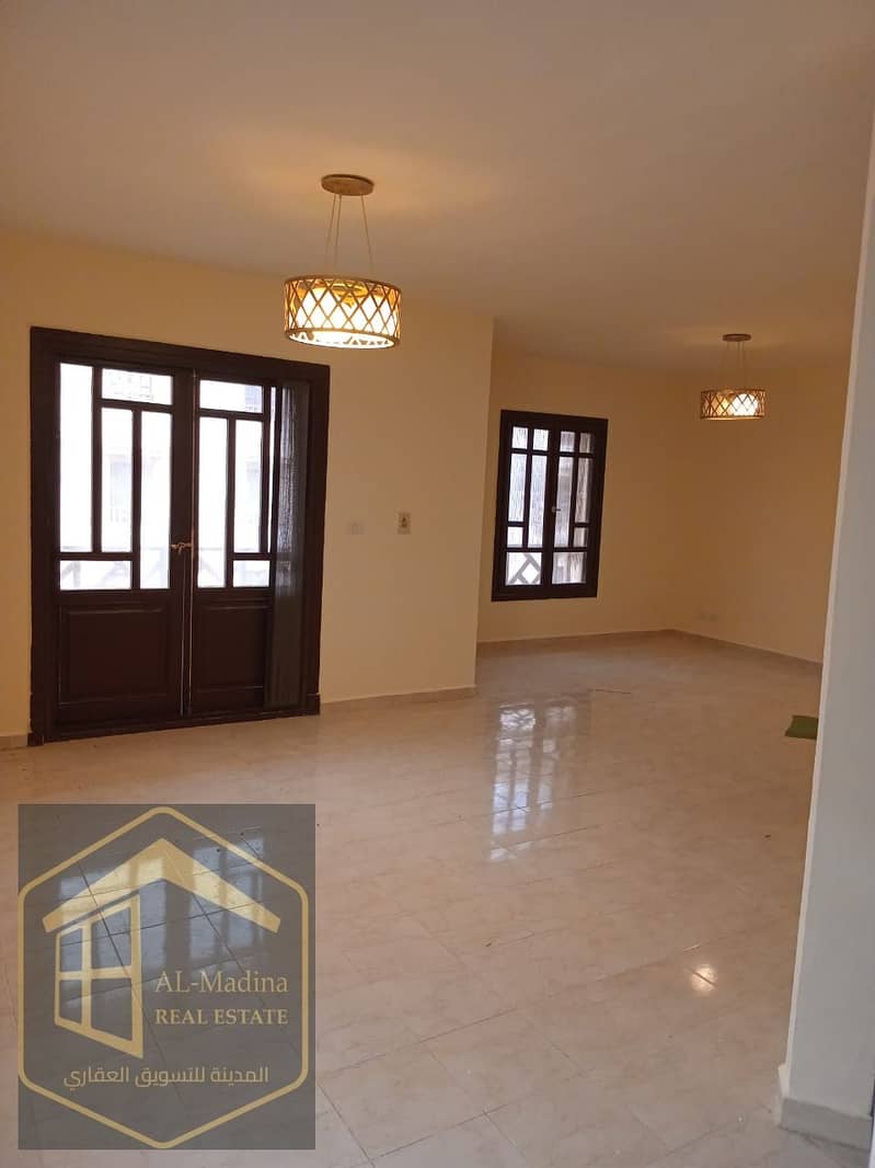 2 WhatsApp Image 2025-11-30 at 16.50. 07 (2). jpeg