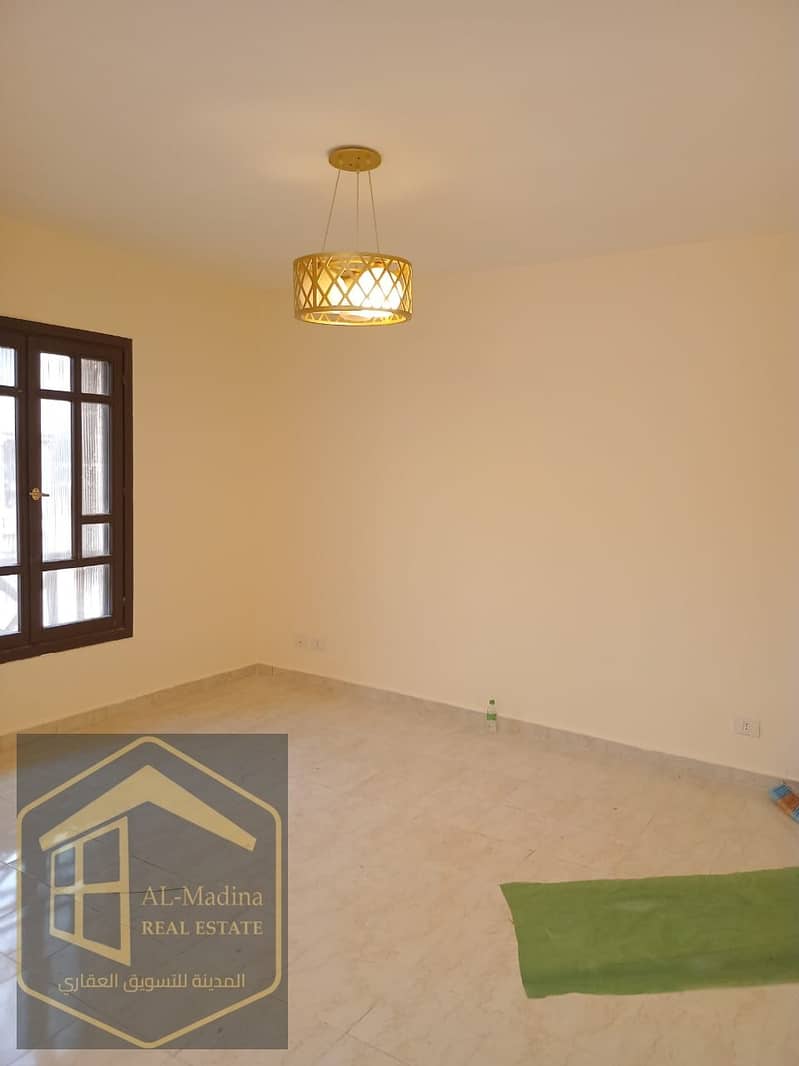 8 WhatsApp Image 2025-11-30 at 16.50. 08 (2). jpeg