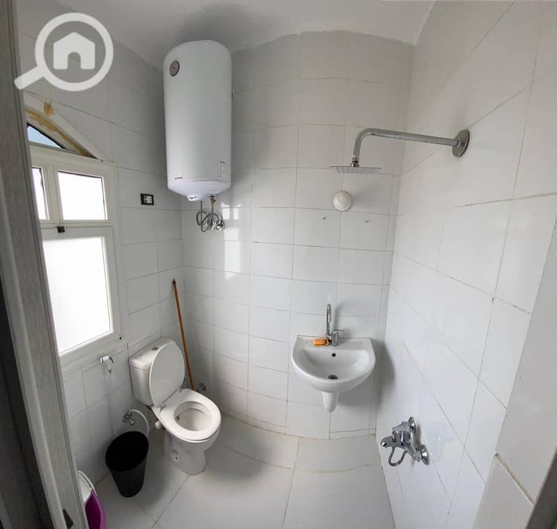 2 d59a65f8-d8d1-44c3-9eb4-dfe1d122eb9b. jpeg