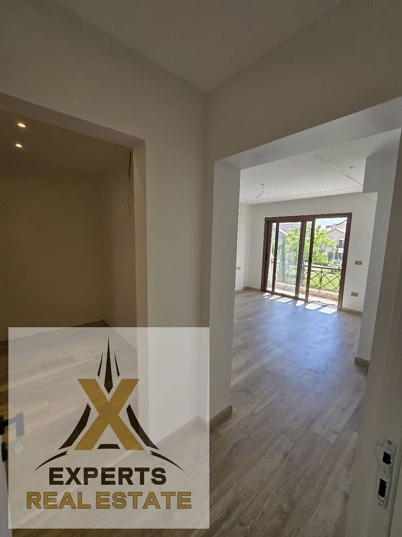 12 d8d32811-5243-4eb6-8fa8-5ecbecbf0b82. jpeg