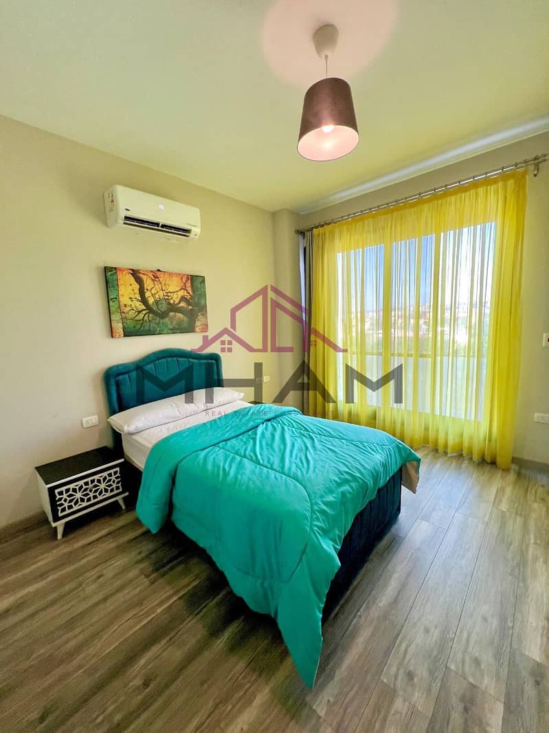 4 photo_5861623000690527248_y. jpg