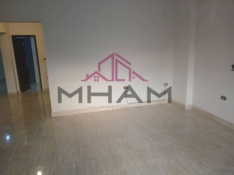 4 photo_5864221116602190765_y. jpg