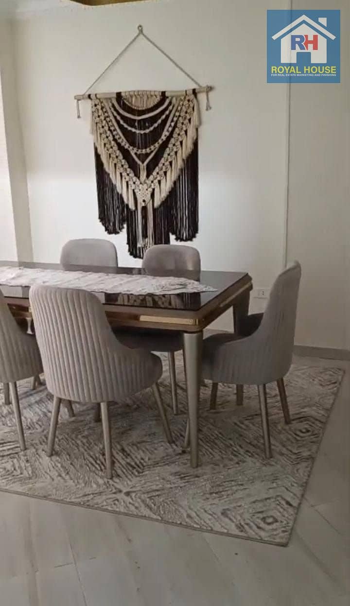 9 3f6dc784-d0d8-4169-ba47-75e176291af4. jpeg