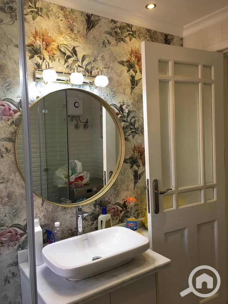 4 40fa15c5-8549-4506-a655-8e01a8a7dca0. jpeg