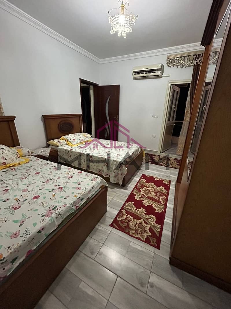 6 photo_5866352129050610481_y. jpg