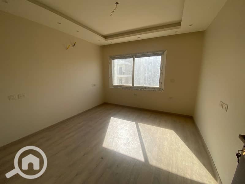 3 c97bfbb7-f47b-40bd-840e-0257bb9048c5. jpeg