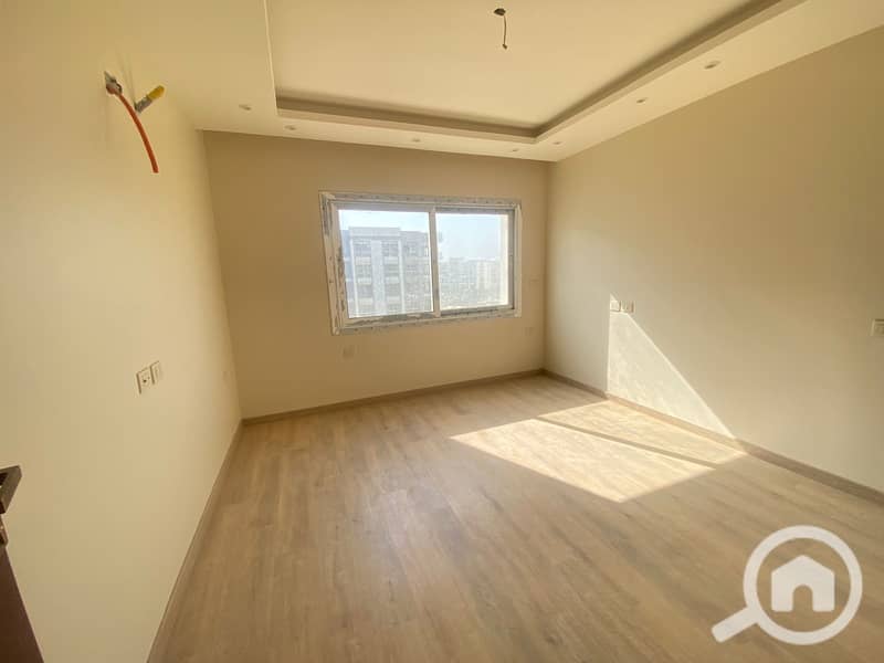 4 78ada7e0-9f4a-4a70-920f-e3355b22ef4d. jpeg