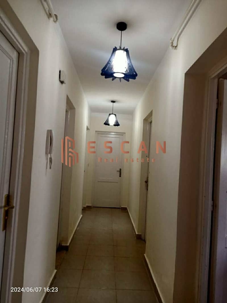 7 f849bbd7-8c94-4d89-be87-ff1bf4063b5a. jpg