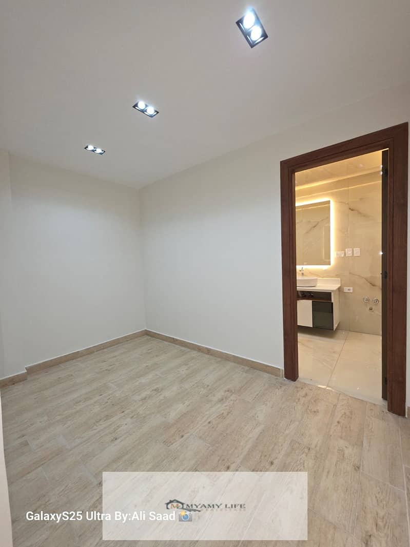 13 WhatsApp Image 2025-11-19 at 6.18. 28 PM (1). jpeg