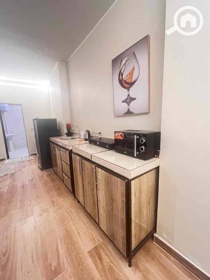 13 2e1a40ed-f2be-46f8-a6c6-4ae275a09653. jpg