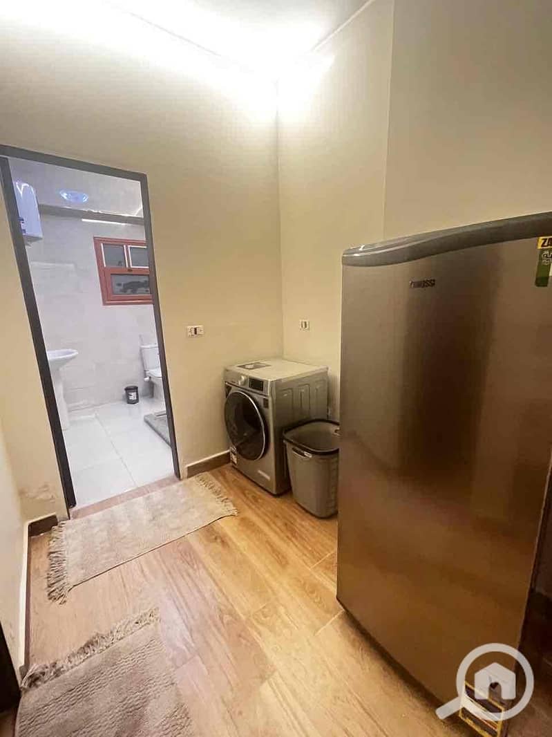 16 6ef00f87-ce66-41c3-9c4e-11d8460266ff. jpg