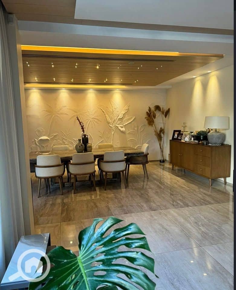 2 588647048_1924123258500187_5493074272161524821_n. jpg