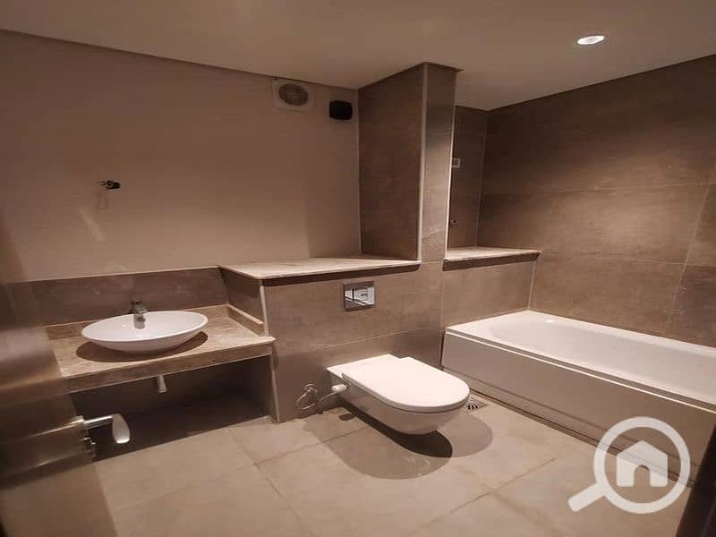 4 467662861_1766065964143139_3571228238171422448_n_800x600. jpg