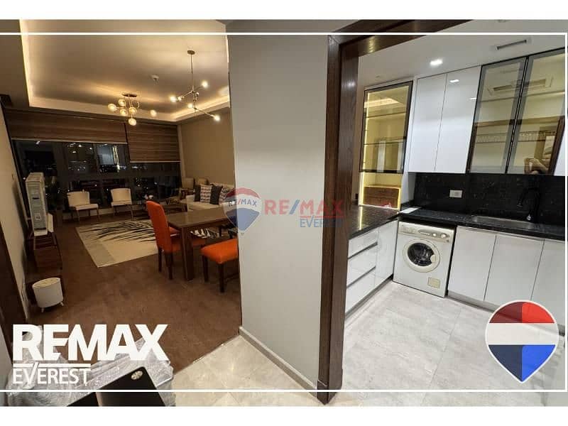 5 e9985dbf-2e2e-4f2f-83e8-aafffbaa43ea. jpg