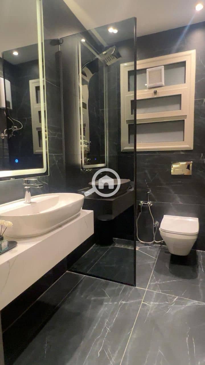 11 PHOTO-2025-11-30-12-50-20_4. jpg