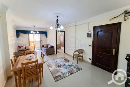 فلیٹ 3 غرف نوم للايجار في محطة الرمل، الإسكندرية - 1. jpg