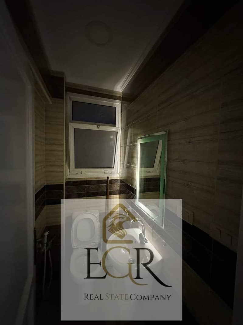 7 3946ed69-dcc8-4806-a81a-a8e0ef8b74df. jpeg