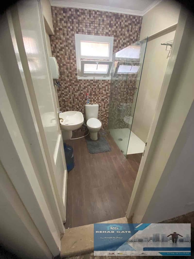 2 e5702ba6-b43b-4a34-b9f1-2cf4422fa1bb. jpg