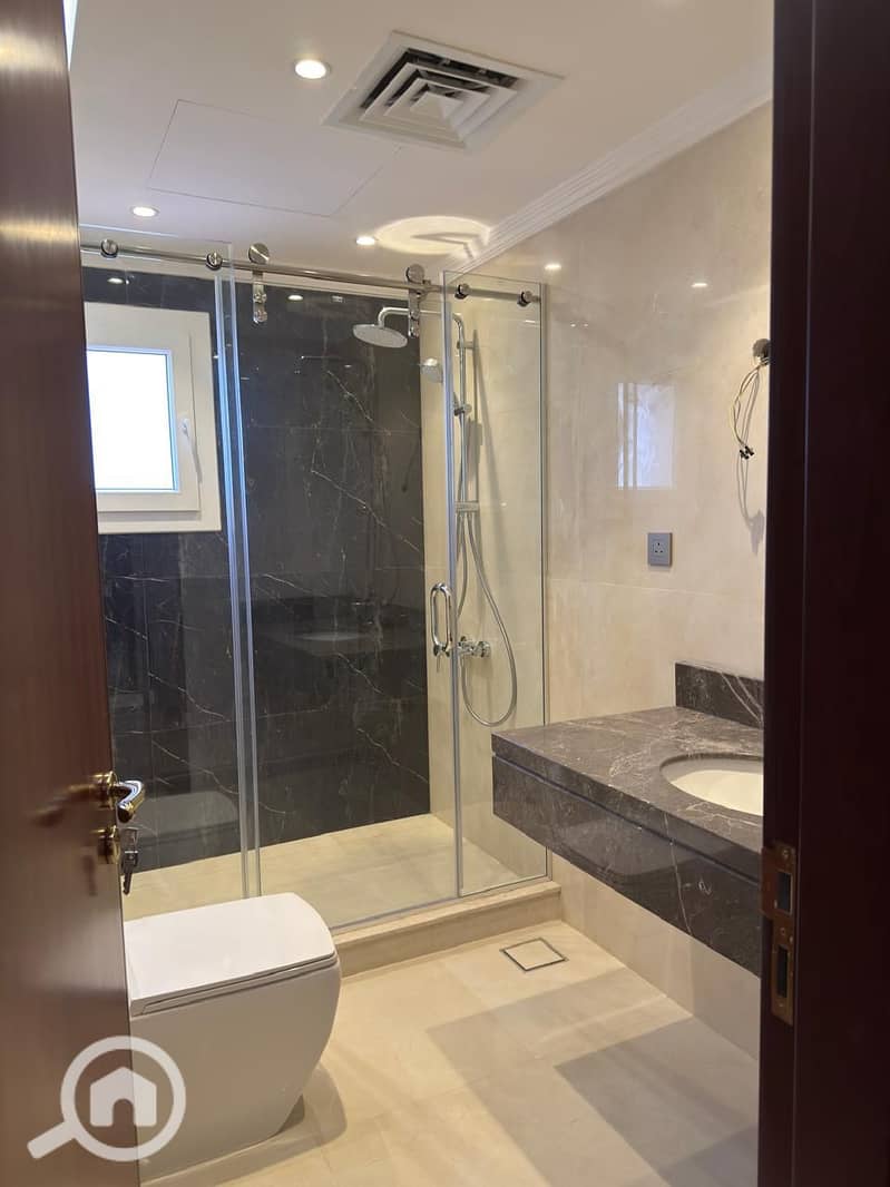 30 WhatsApp Image 2025-10-02 at 12.09. 01 AM. jpeg