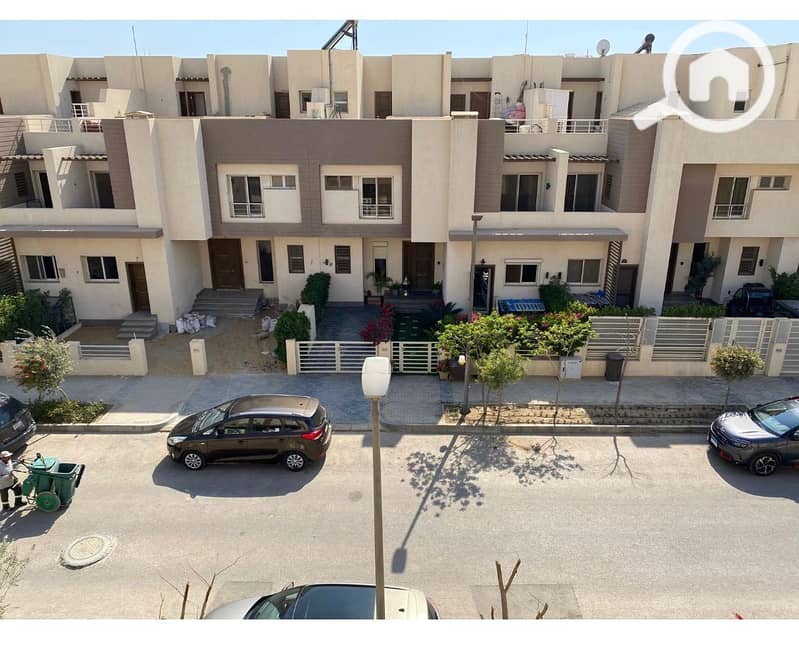 8 ee7bbe39-d401-4c6a-b22b-835cf715c18e. jpg