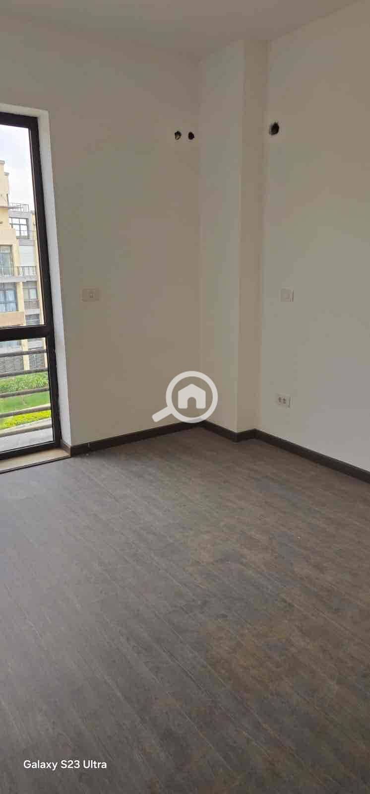 4 64da8999-9254-4701-85f8-9b7295795884. jpg