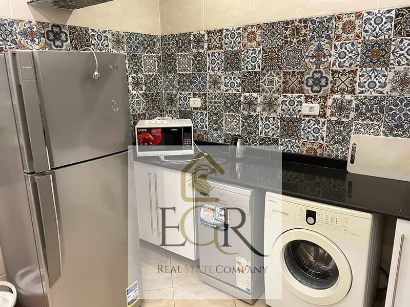 5 9e193d3c-af43-46c4-bf0e-4ba4c9ae8e5e. jpg