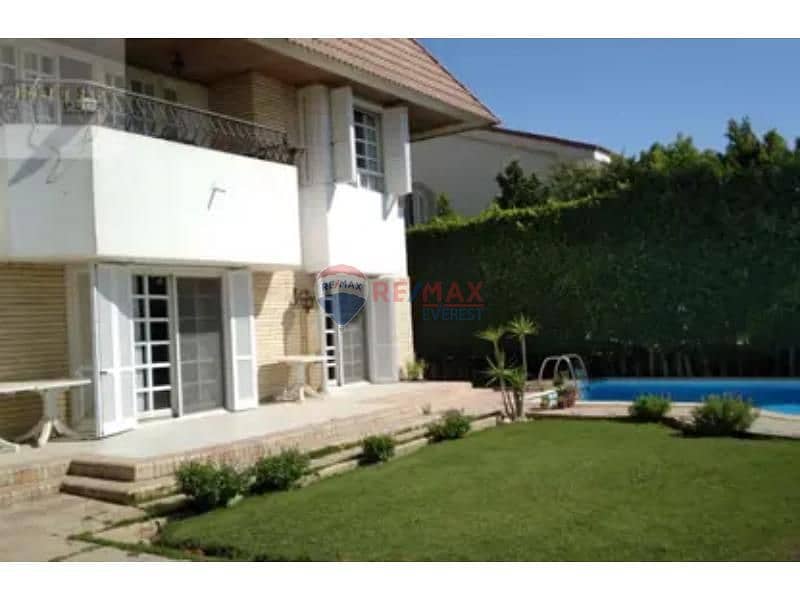 3 8278463-bcbcco. jpg