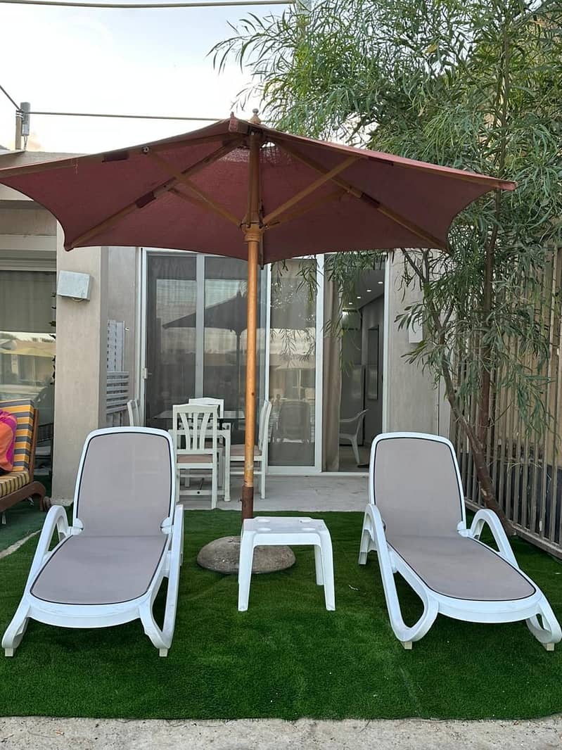 8 e410a49d-337a-4079-bf36-8d0661de63b2. jpeg