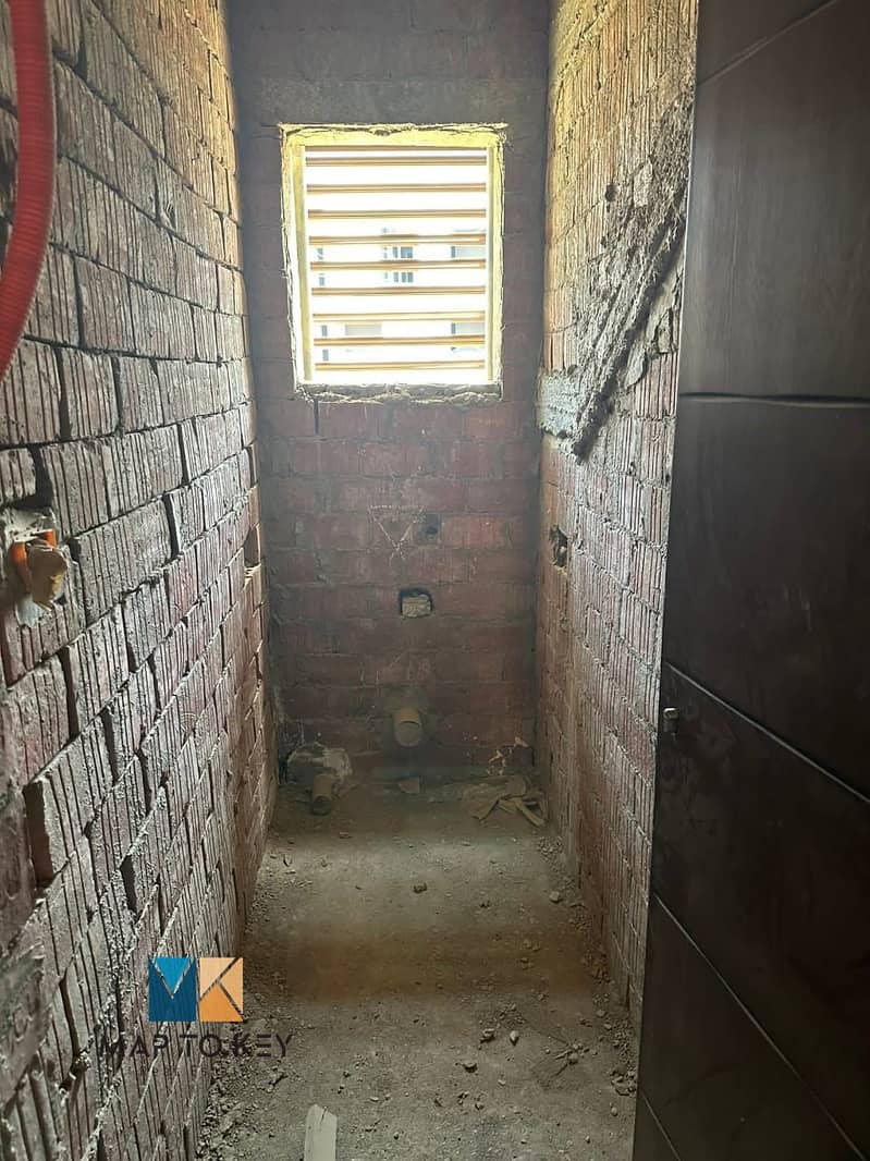 6 d6144dc7-392e-4d1b-99d2-c143436f1a8f. jpg