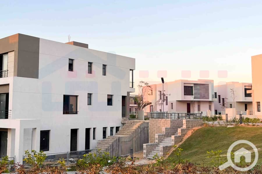 7 WhatsApp Image 2025-10-29 at 1.41. 00 PM (1). jpg