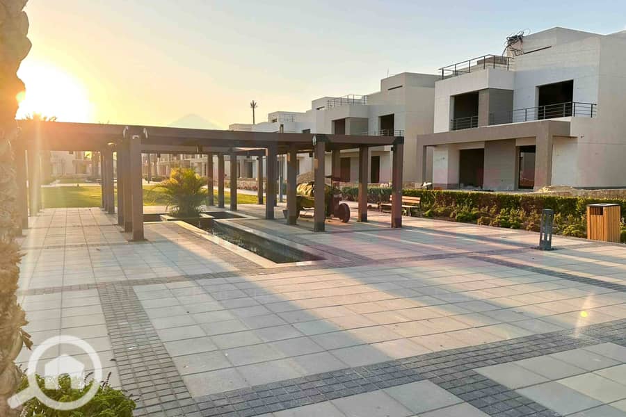 14 WhatsApp Image 2025-10-29 at 1.41. 01 PM (4). jpg